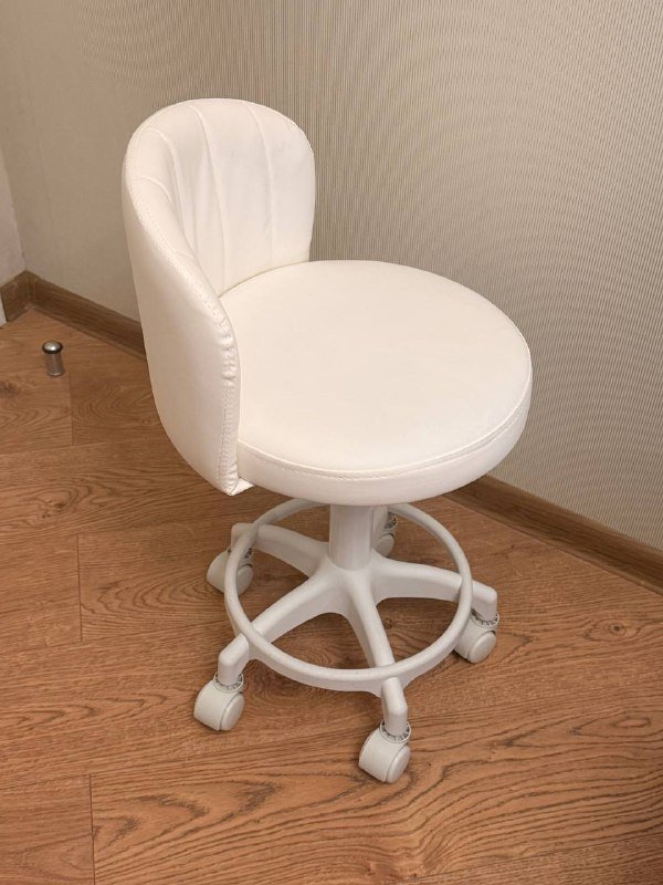 Кушетка, стул, манекен, расходники для ламинирования 2