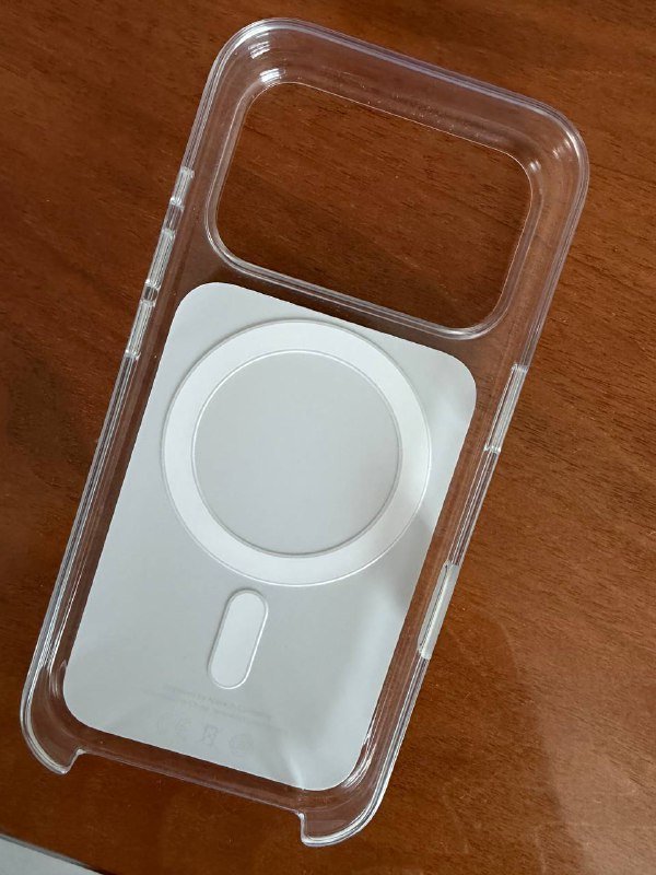 Оригинальный прозрачный чехол на iPhone 17 pro 2