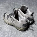 Salomon women’s trail sneakers 2
