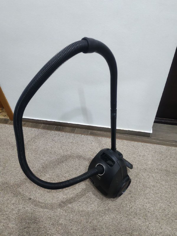 Пылесос BOSCH BGBS2LB1