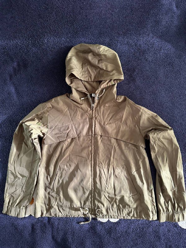 Ветровка размер M