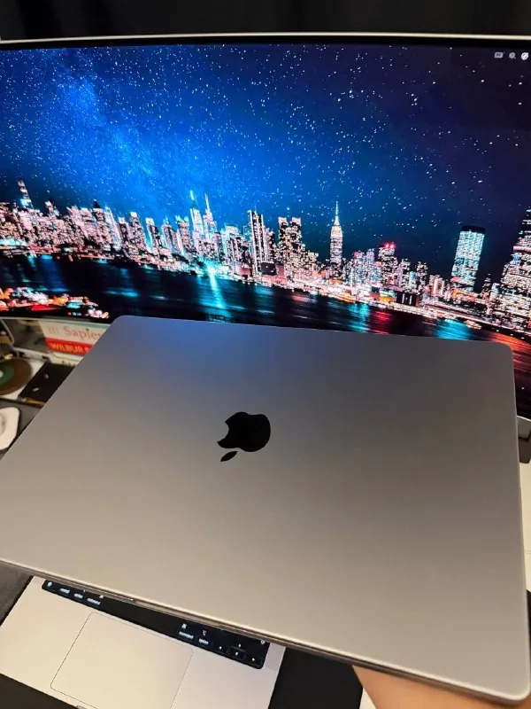 MacBook M1 Pro 16" 16/512GB 1