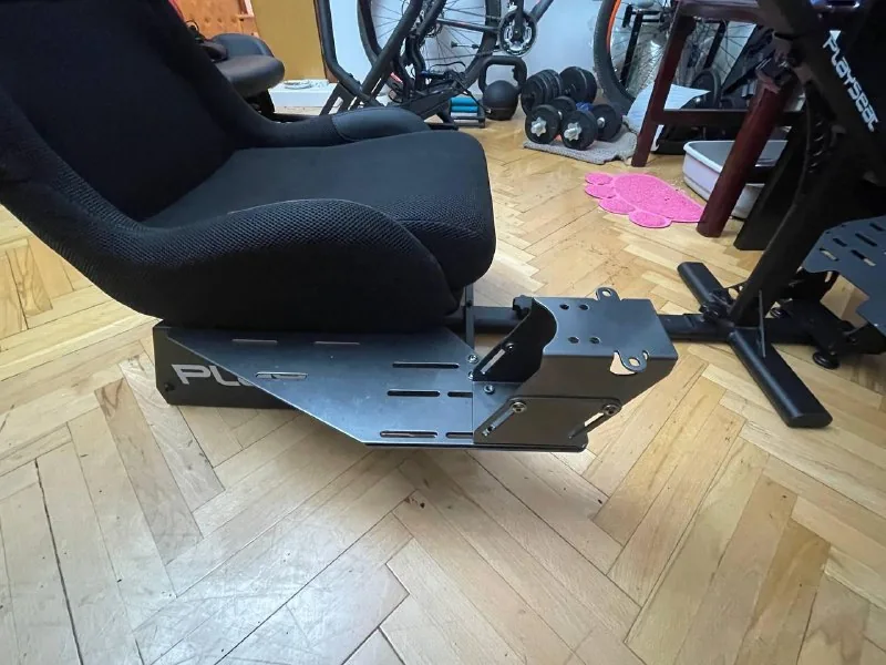 Кокпит Playseat Evolution для сим рейсинга 1