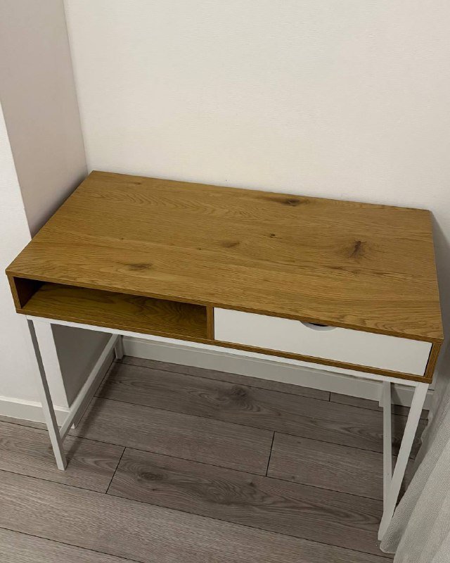 Стол с ящиком и полкой 2