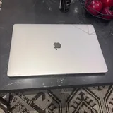 MacBook 16 Pro i7 16/512, MacBook 13 i5 16/512 4