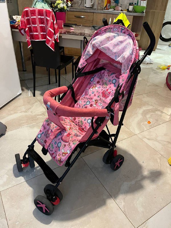 Коляска детская с москитной сеткой и дождевиком