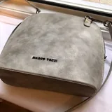 Серая сумочка 1