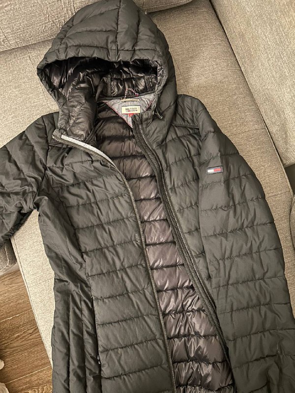 Tommy Hilfiger puffer jacket size M 1