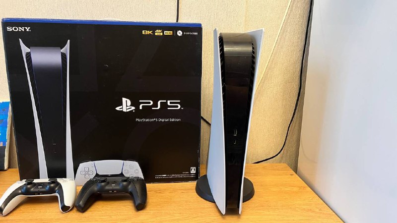 PS5 Digital японская версия с 2 геймпадами и играми 3