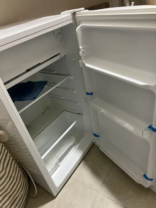 Холодильник 1