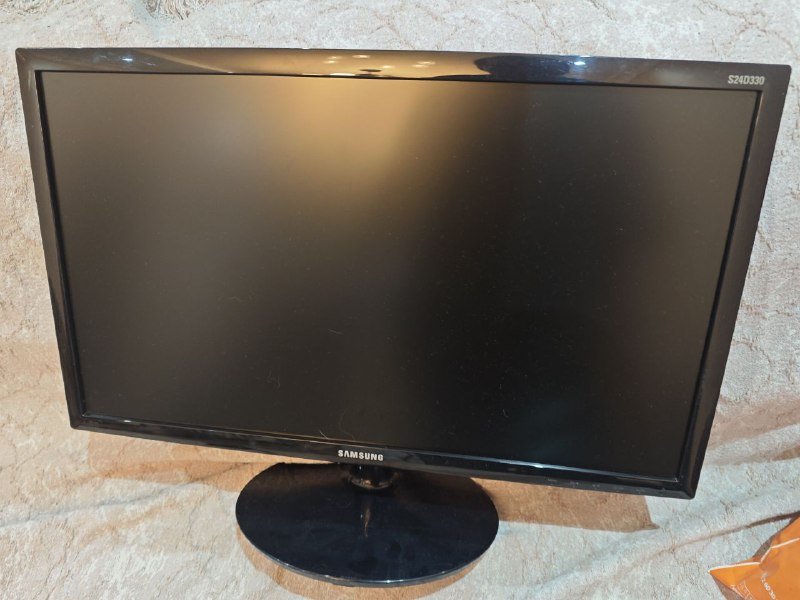 Монитор Samsung S24D330 24 дюйма