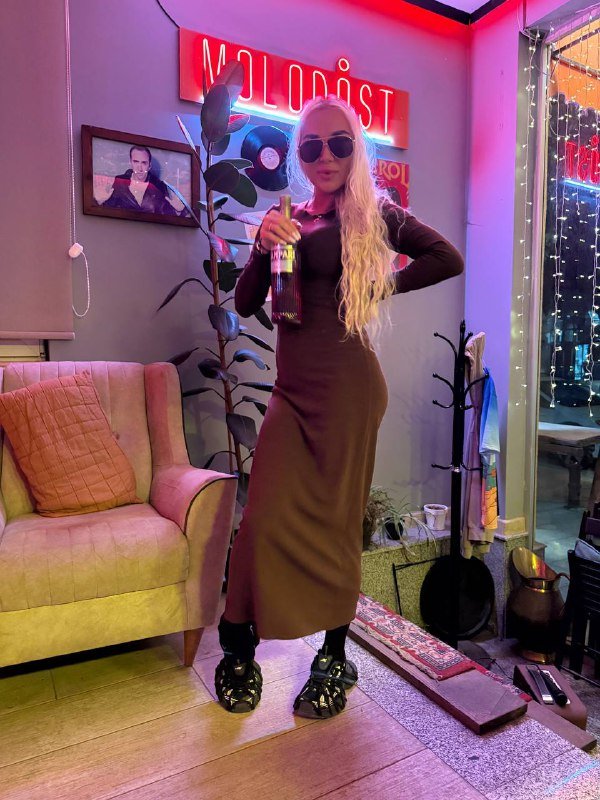 Коктейльный кафе-бар ТМ Молодость в Батуми