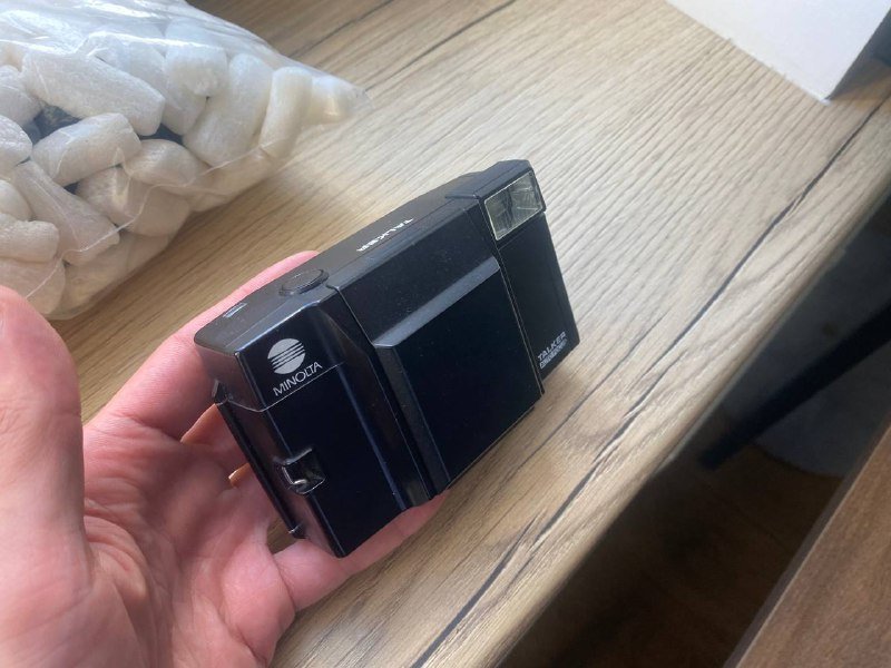 Пленочный фотоаппарат Minolta Talker 4