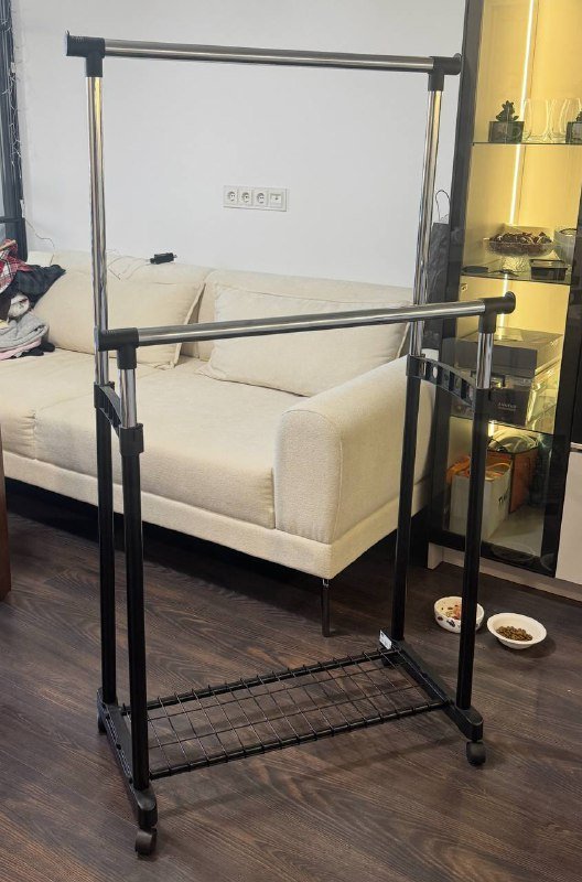 Напольная вешалка на колесиках в два ряда 4