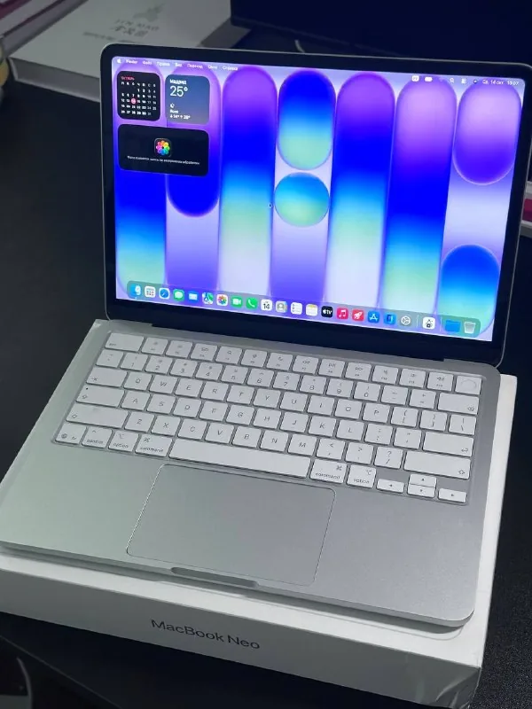 MacBook Neo 8/512GB, iPhone 14 Pro Max 128GB, iPhone 13 128GB 1