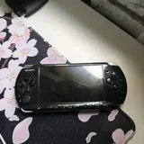 PSP 2000, чехлы, зарядка, USB кабель 4