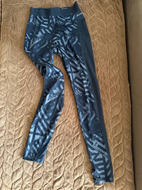 Женская одежда: леггинсы, футболки, шорты, кофта 2