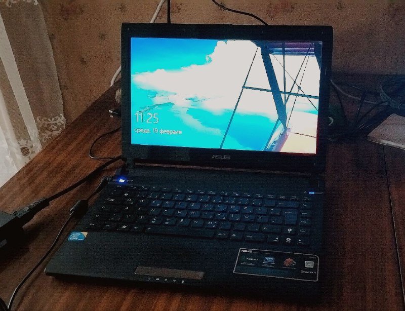 Ноутбук 13.3 дюйма core i5 6gb 250gb SSD Nvidia 310m 2