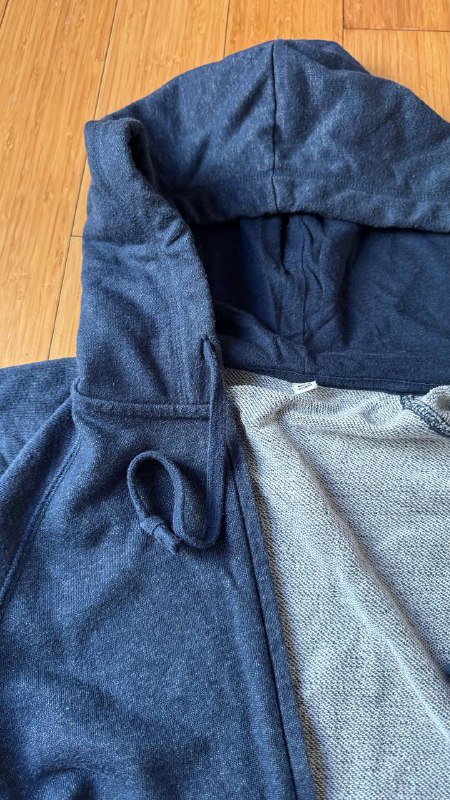 Костюм Uniqlo, футболка Sportmax code 6