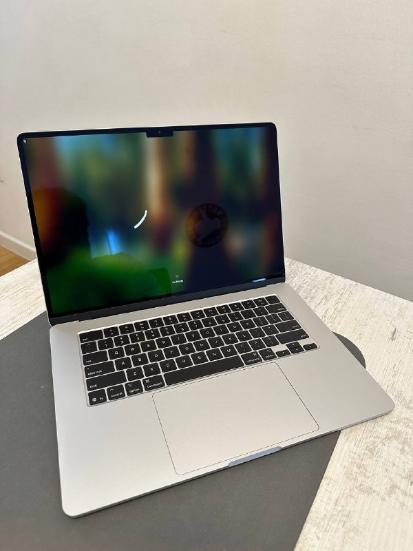 MacBook Air 15-inch 2025 Apple M4 16GB 512GB Silver 1
