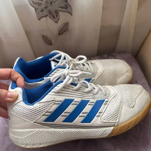 Кроссовки Adidas