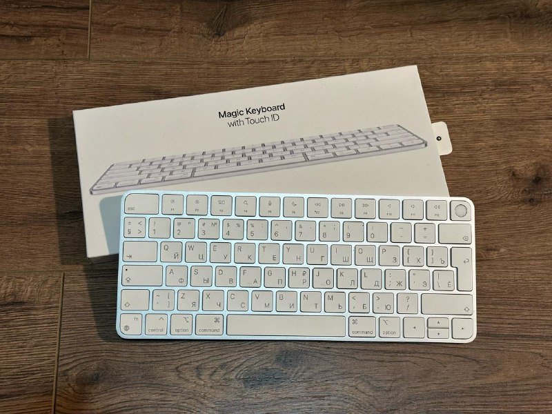 PlayStation 5 Slim, Apple Magic Keyboard mk293rs/a 2