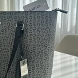 Сумка Guess 1