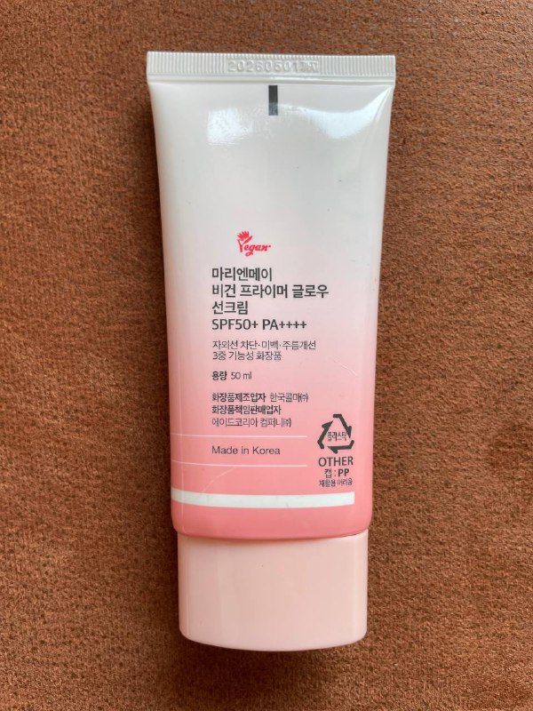 La roche-posay SPF50, Missha SPF50, MARY & MAY SPF50 солнцезащитные кремы 6