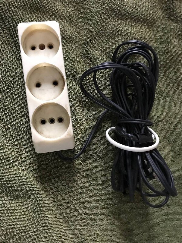 Удлинители, женская ветровка, гриль, крем, электрочайник, сумочка, джемпер 2