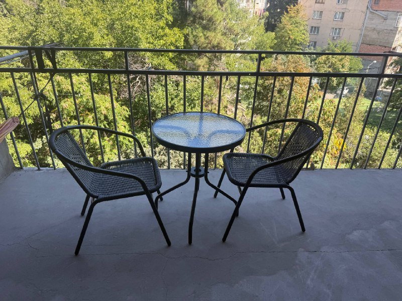 Стол и 2 стула для балкона