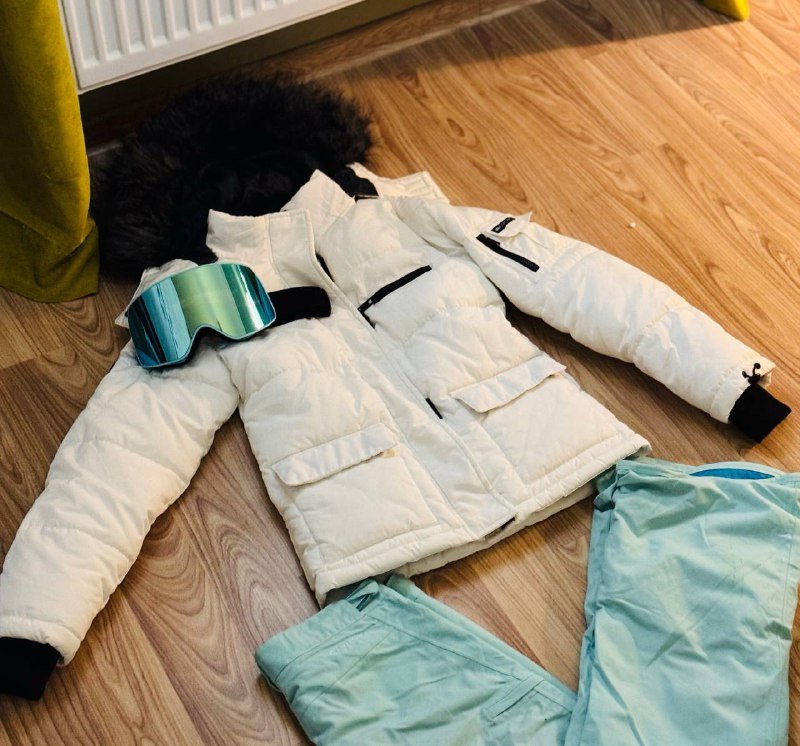 горнолыжный костюм, штаны Under Armour, куртка, маска 2