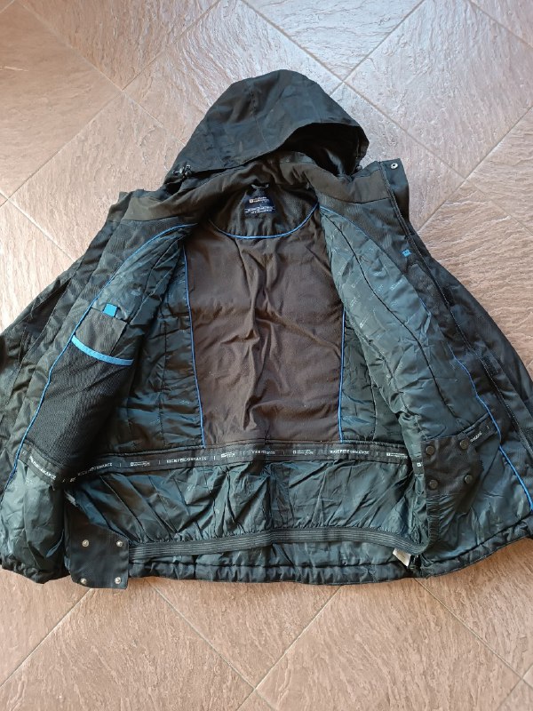 Горнолыжная куртка Billabong, куртка Mountain Warehouse, штаны Wedze 4