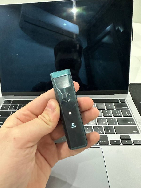 Бокс-мод Vaporesso Armour Pro, дрипка Vandy Vape Phobia V2 RDA, атомайзер Geekvape Zeus X RTA, ватка