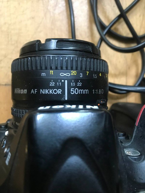 JBL Charge 5, Nikon объектив, Nikon D7100, ковёр 6