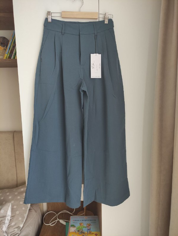 Брюки Stradivarius новые размер 36 petite