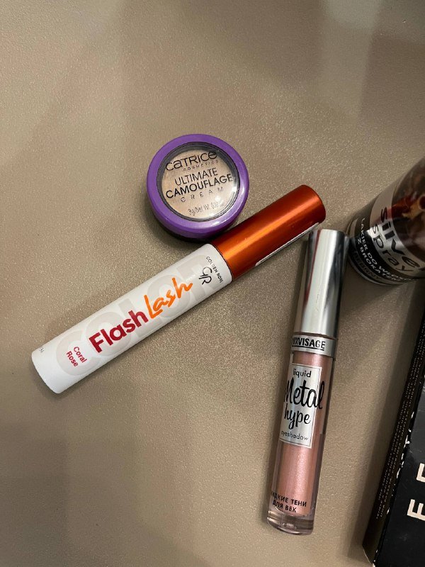 Аромамасла, спрей, жидкая помада, консиллер, тушь, жидкие тени, блестки 5