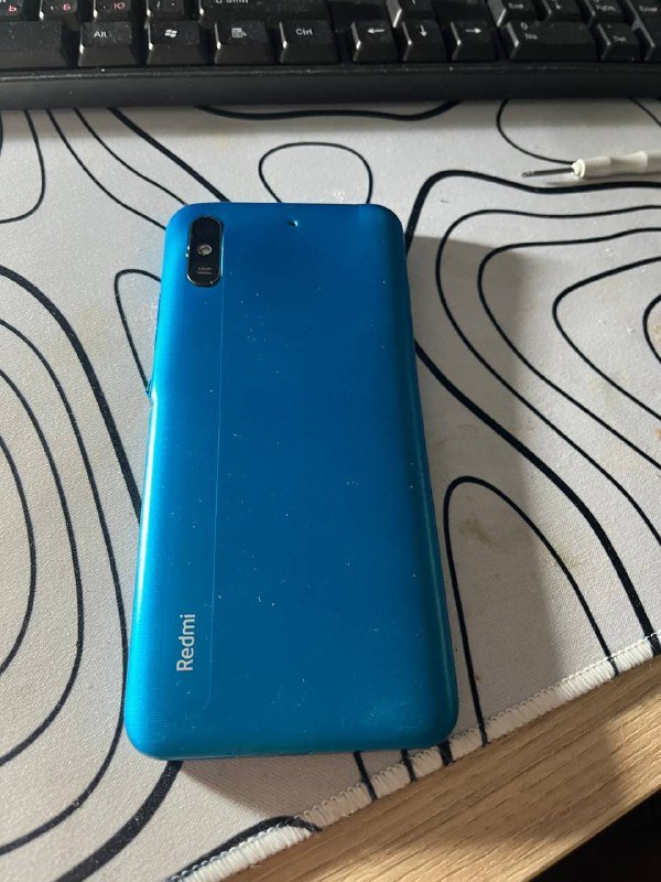 Смартфон Redmi на запчасти