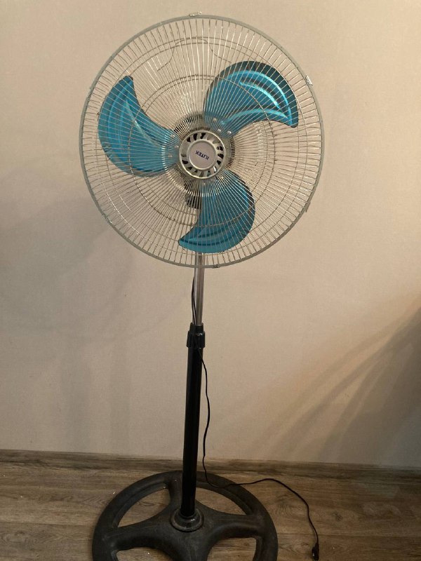 Духовка, вентилятор, пылесос, офисное кресло, рейл для одежды, шкаф-пенал, комод, турецкий ковёр, ортопедическая подушка, баян 2