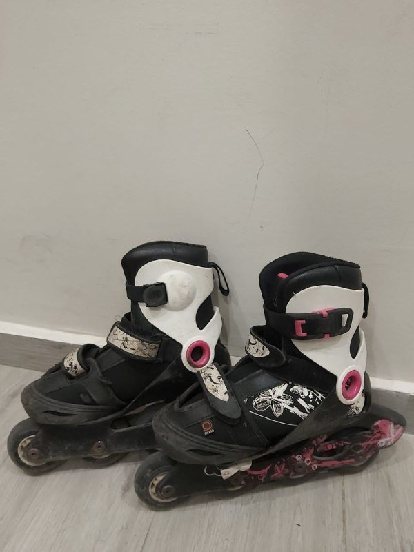 Ролики розовые, ролики зелёные, шлем, обувь три пары 6