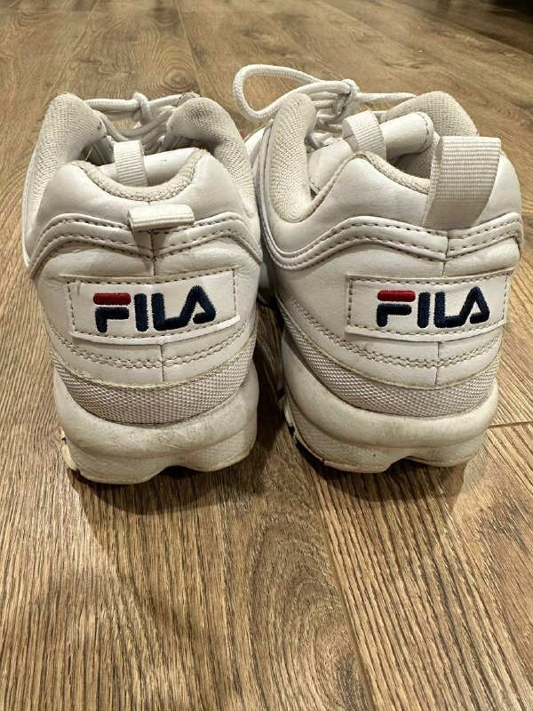 Пальто, кроссовки Fila 7
