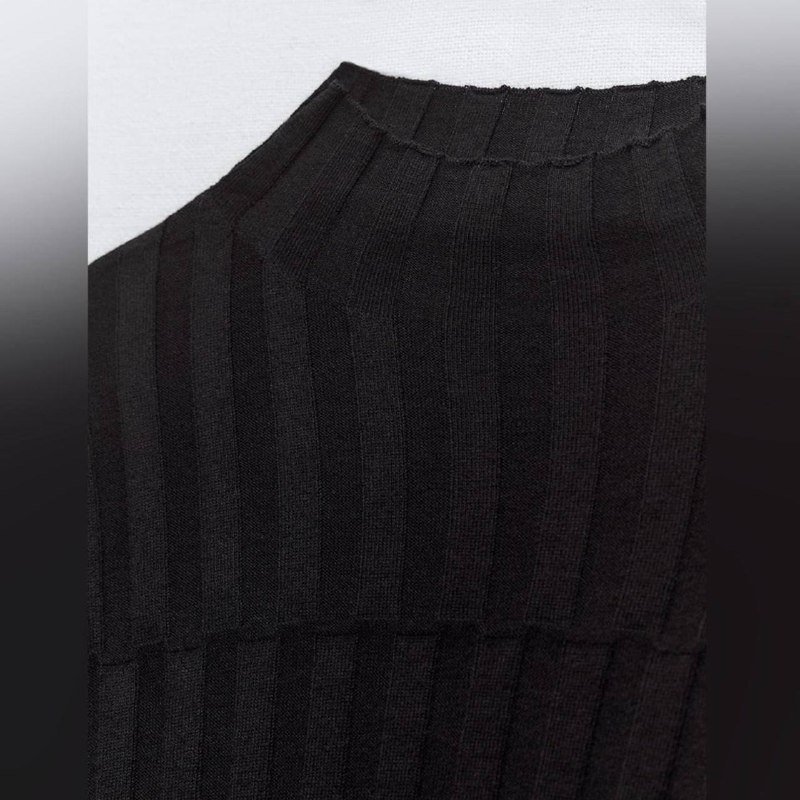 лонг котоновый с жаткой молочного цвета, лонгслив в рубчик застежкой на груди, укороченый гольф в рубчик, плотный котоновый гольф