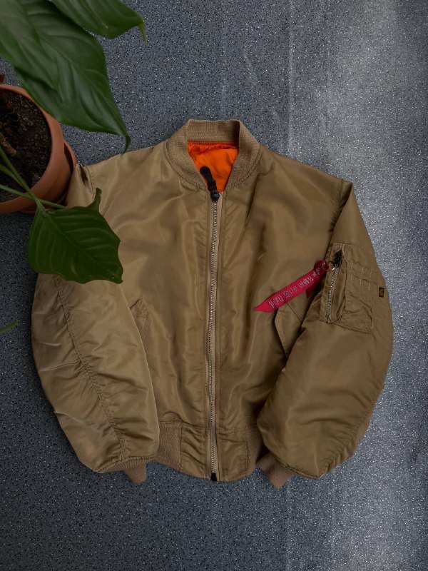 мужские куртки Napapijri, Alpha Industries, Fred Perry, Stone Island, Prada 7