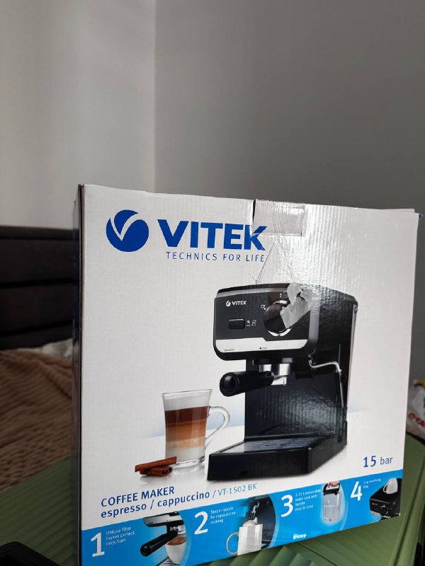 Кофемашина Vitek с питчером для молока 2