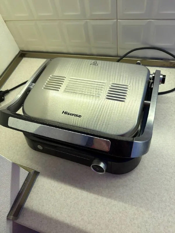 Электрогриль Hisense 1