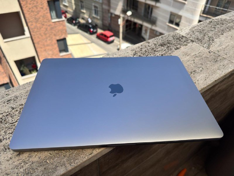 MacBook Pro 16 2019 Intel i9 32 Gb RAM 1 Tb storage 4