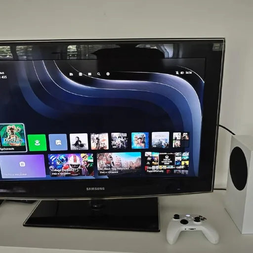 Xbox Series S 512GB, геймпад, провода, коробка, держатель