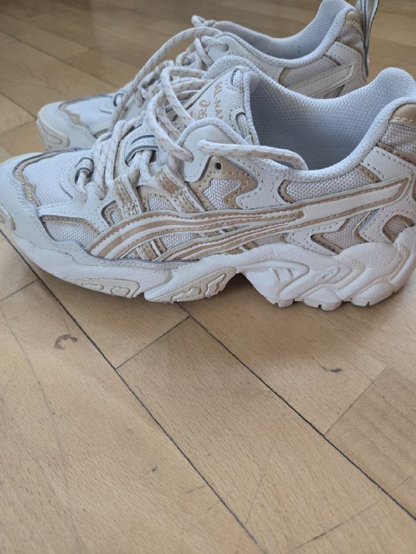 Женские кроссовки 37 размер 2