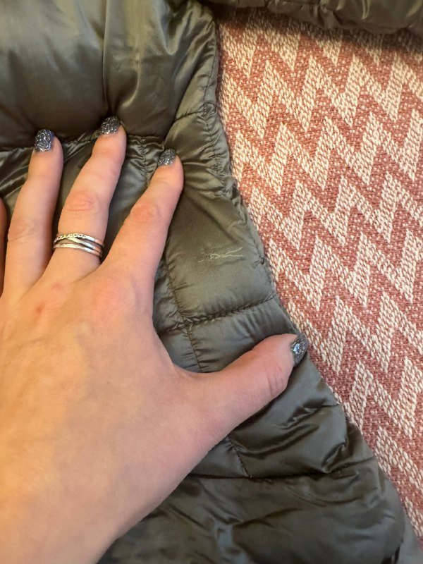 Женская курточка mango, шапка 3