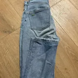 Джинсы и черные штаны XS 4