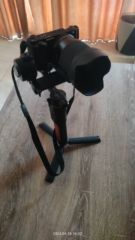 Камера Sony ZV-E10, объектив Sigma AF 16mm, стабилизатор FeiyuTech 4